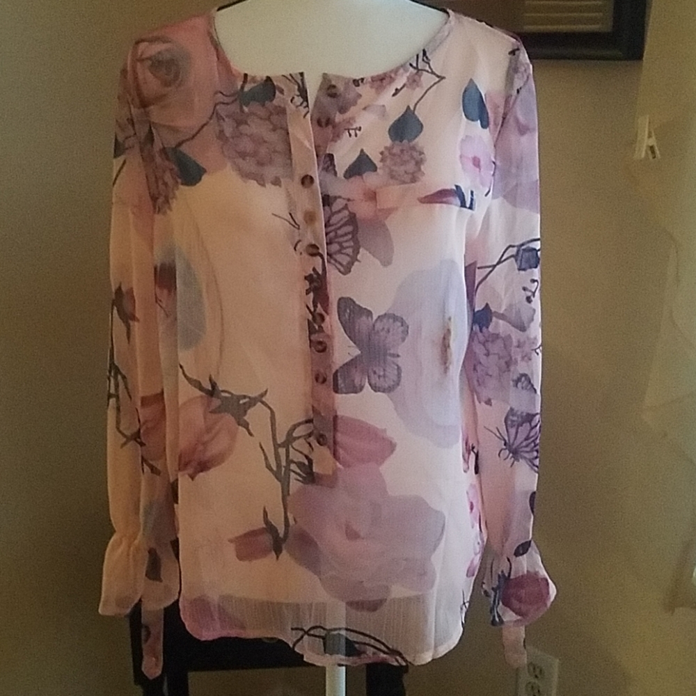 🔴 3 / $10 Sheer floral blouse